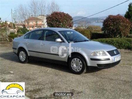 Volkswagen Passat 1.9 TDi 100CV Edition con garantía de OPCIONAL