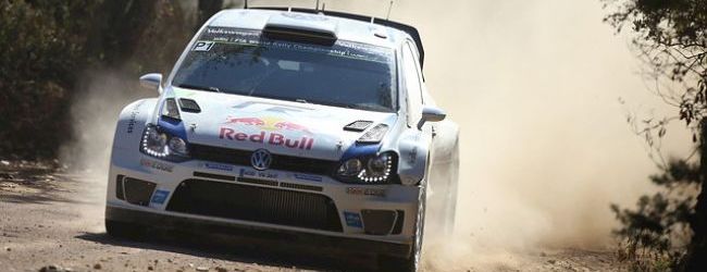 Sebastien Ogier es primero tras once tramos