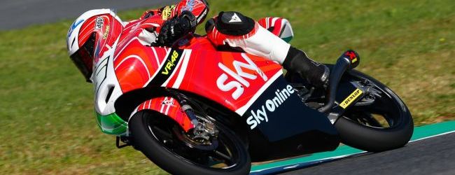 Fenati gana su tercera carrera del año ante su público