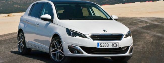 Francia - Mayo 2014: El Peugeot 308 triunfa en casa