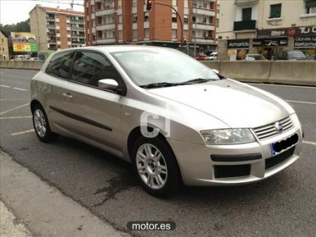 Fiat Stilo 1.9 JTD Dynamic del año 2001 con 143.000 Km en Vizcaya